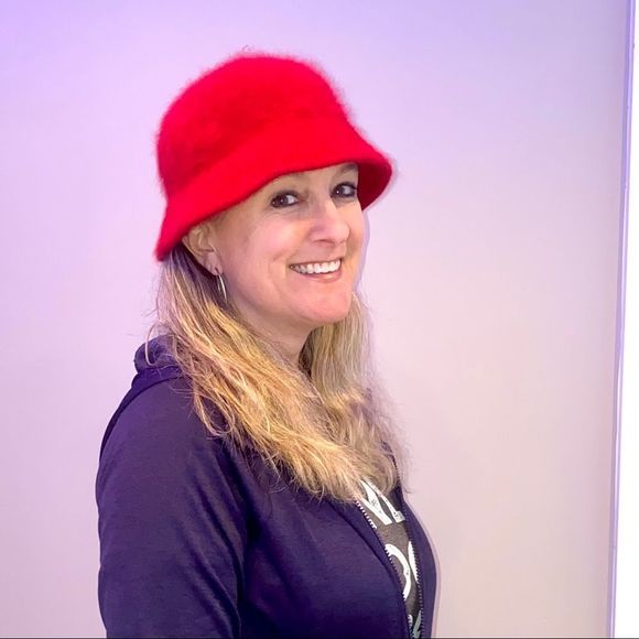 Arlin Angora Blend Red Hat - Picture 7 of 7